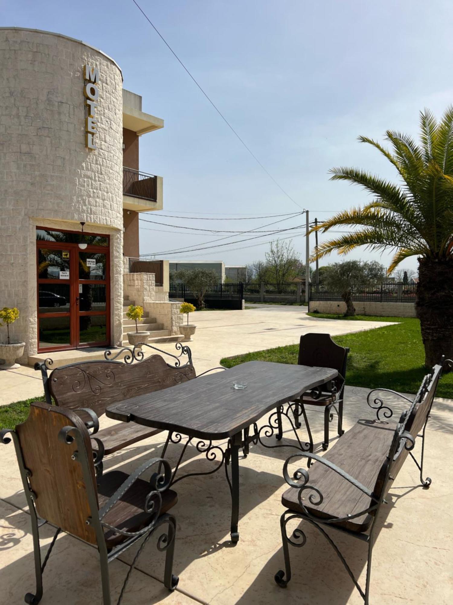 Motel Zeta Lux Mitrovici (Podgorica) Exterior foto